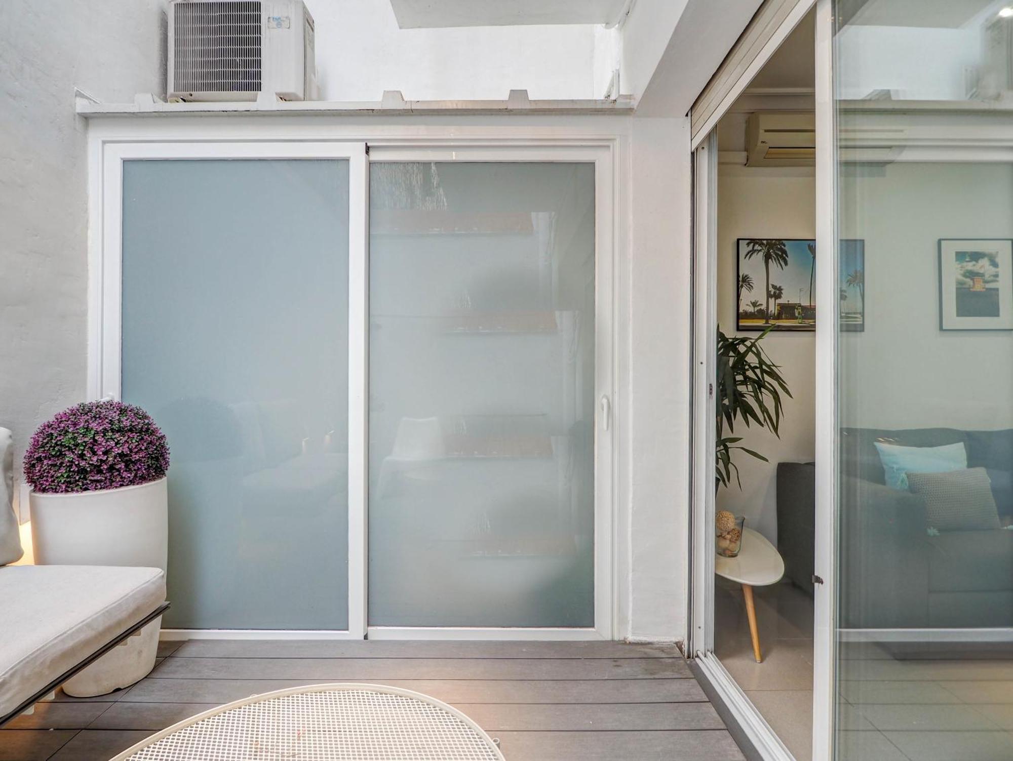 White Center Apartment By Hello Homes Sitges Exterior photo